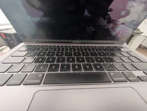 Laptop Apple MacBook Air 2020 16GB Intel Core i7 SSHD (Hybrid) 512GB