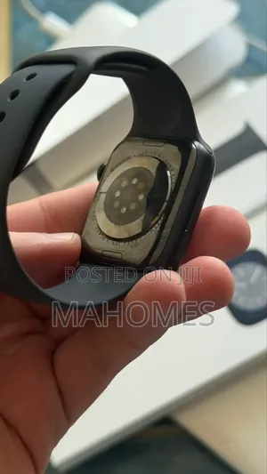 Apple Watch Series 8 (Cellular)