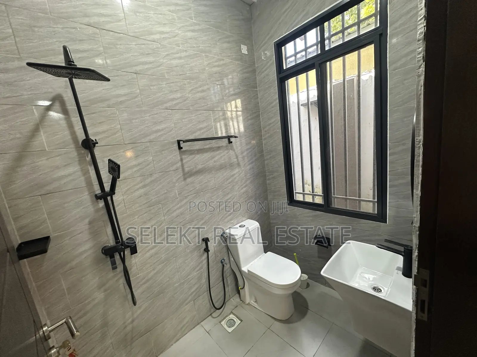 2bdrm House in Oyster Bay for rent