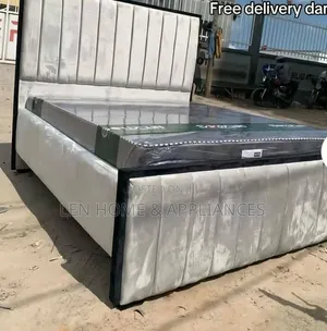 Kitanda Sofa Bed 5/6 Rangi Nyeusi Na Kijivu