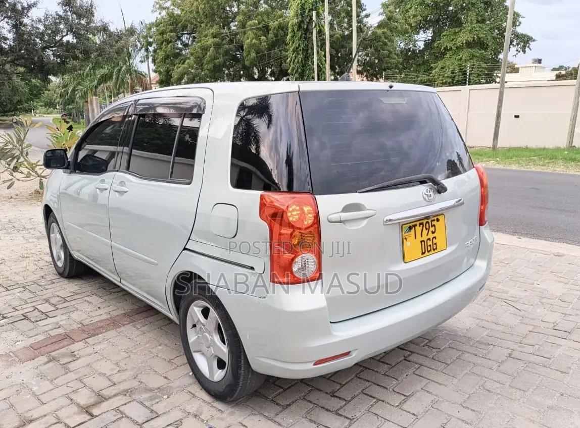 Toyota Raum 1.5 AWD 2005 Gray