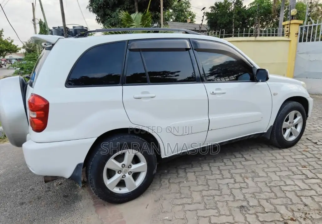 Toyota RAV4 1.8 2005 White