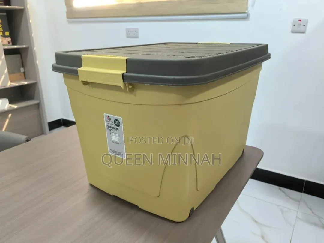 120-Liter Plastic Storage Box