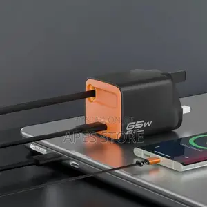 Porodo Tezpatro 30w Gan Charger With Usb-C Retractable Cable