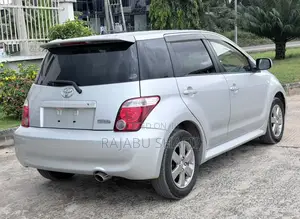 Toyota IST 2006 Silver
