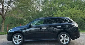 Mitsubishi Outlander 2014 Black