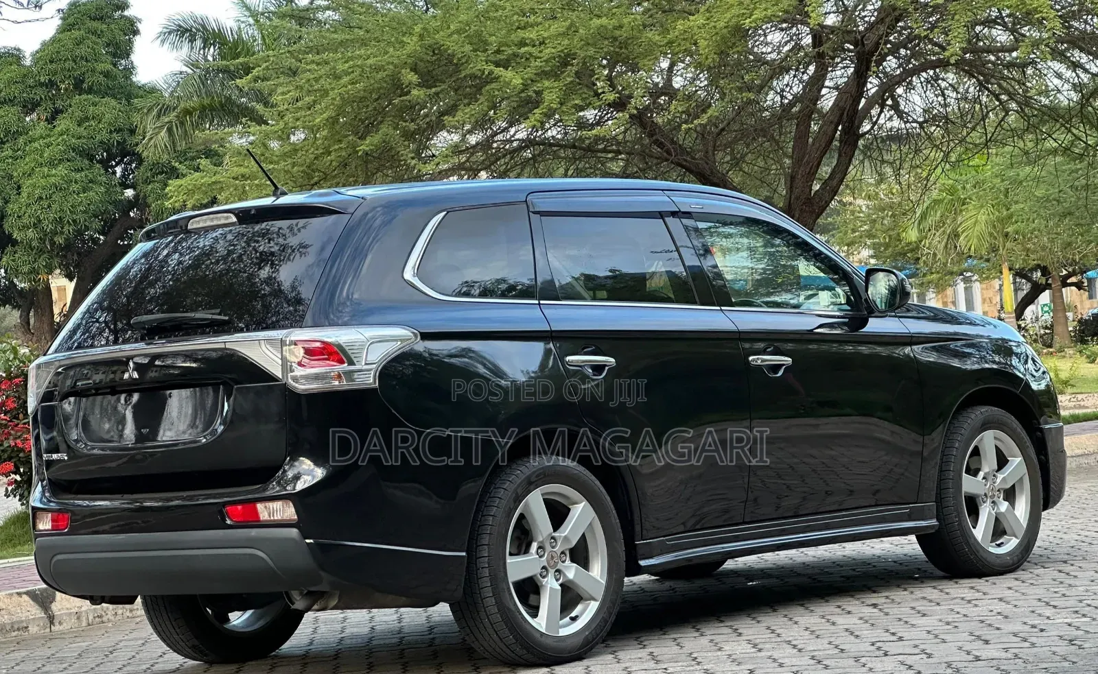 Mitsubishi Outlander 2014 Black