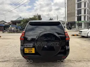 Toyota Land Cruiser Prado 2.7 i 2012 Black