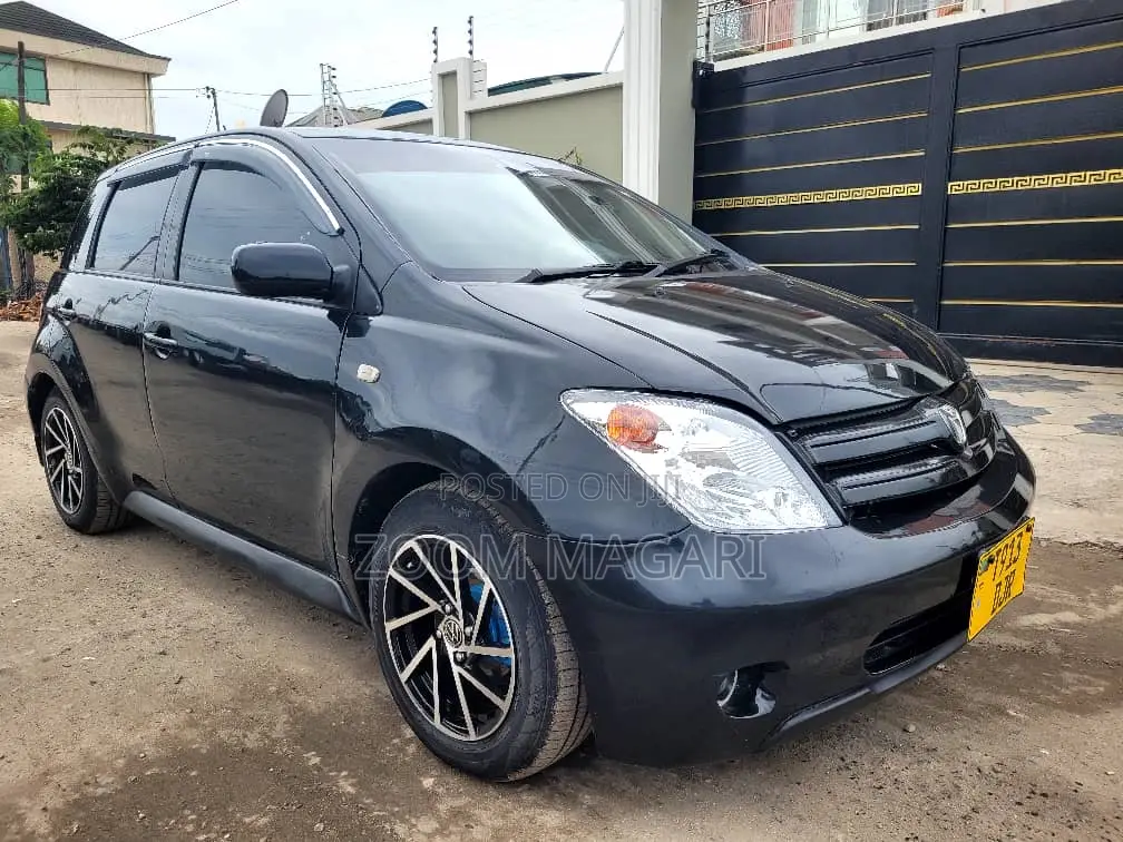 Toyota IST 2006 Black