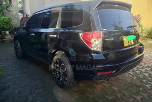 Subaru Forester 2011 Black