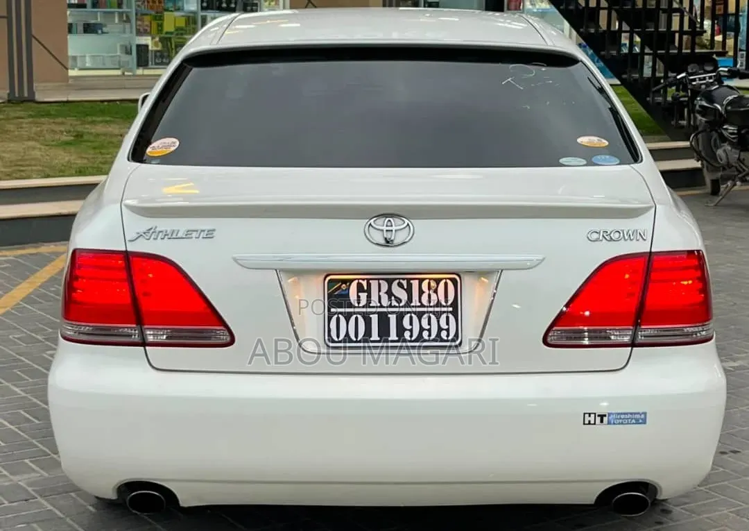 Toyota Crown 2004 White