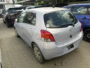 Toyota Vitz 2009 Blue