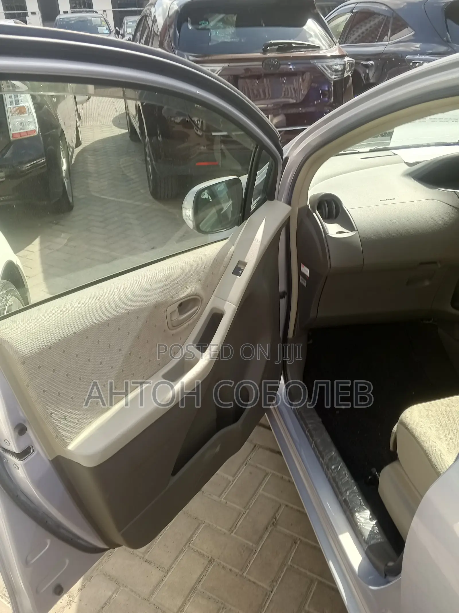 Toyota Vitz 2009 Blue