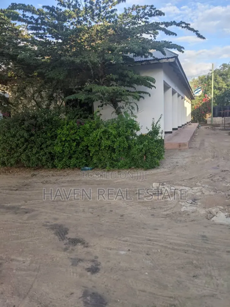 *Eneo La Ekari 3.7 Linauzwa Mbwanga-Mipango, Dodoma*