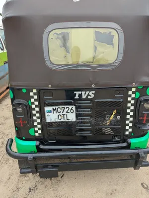 Bajaj Avenger 200 2021 Black