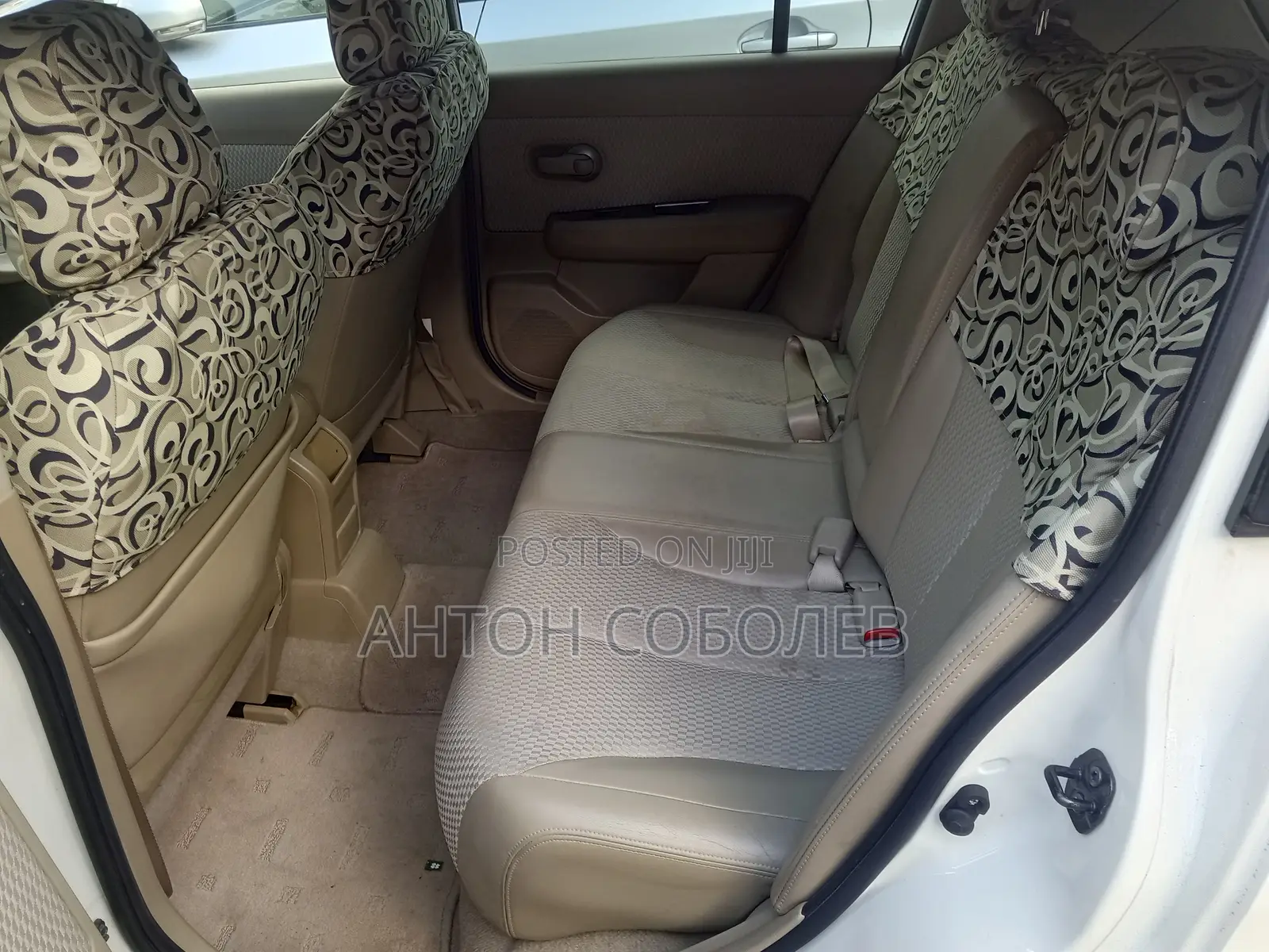Nissan Tiida 2011 White