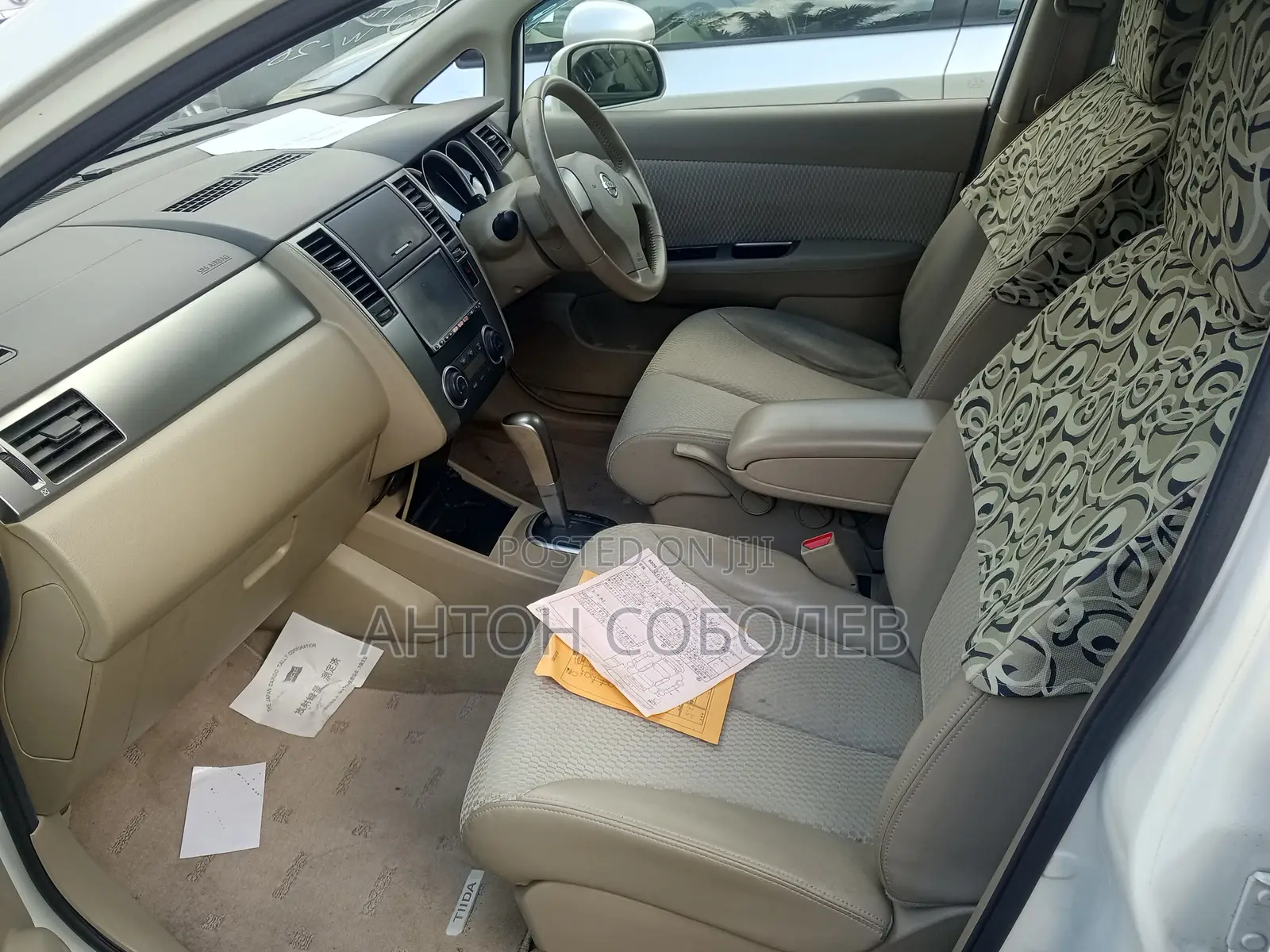 Nissan Tiida 2011 White
