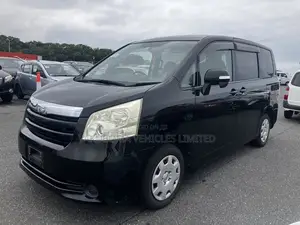 Toyota Noah 2009 Black