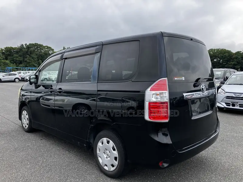 Toyota Noah 2009 Black