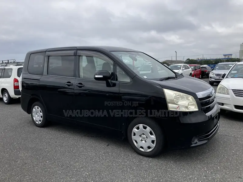 Toyota Noah 2009 Black