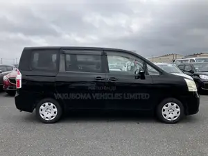 Toyota Noah 2009 Black