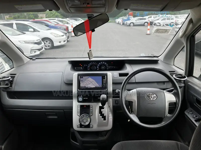 Toyota Noah 2009 Black