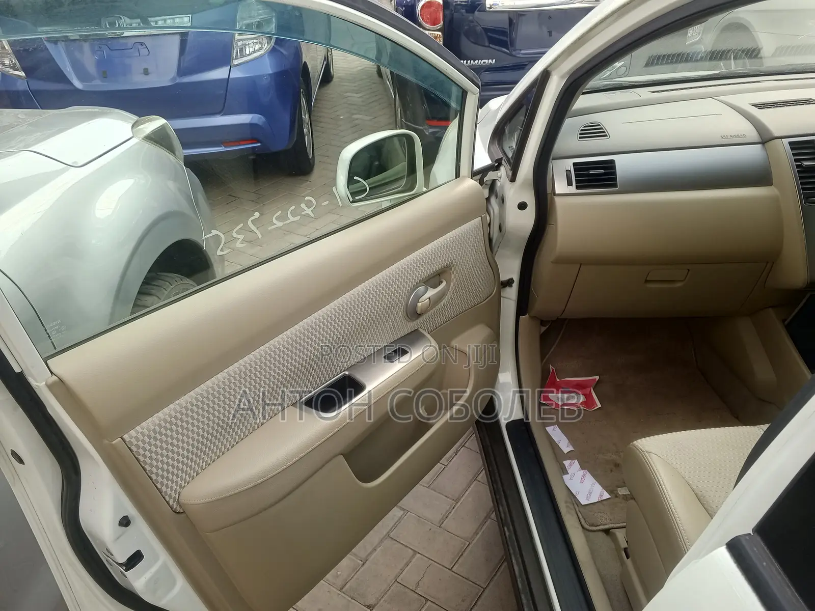 Nissan Tiida 2012 White