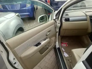 Nissan Tiida 2012 White