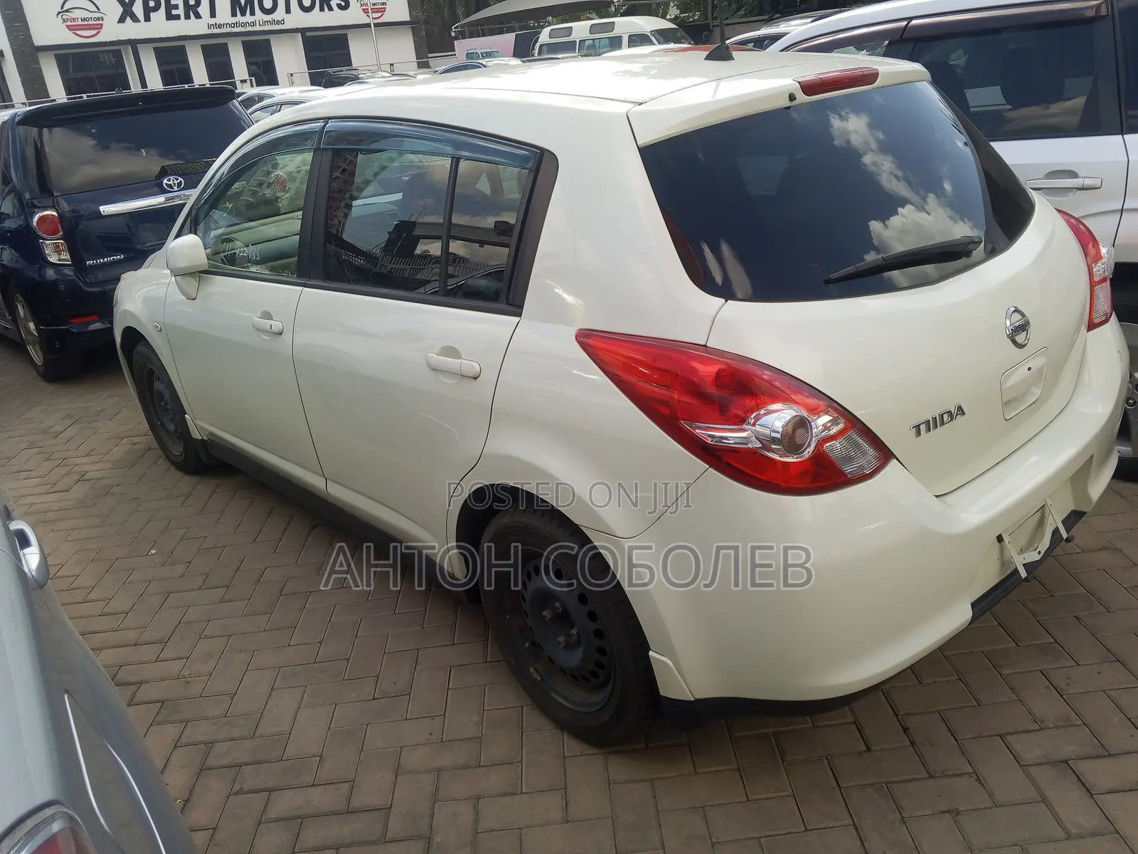 Nissan Tiida 2012 White