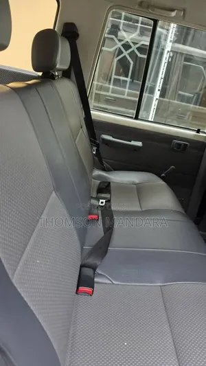 Toyota Land Cruiser 2017 White