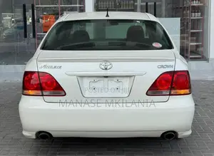 Toyota Crown 2004 White