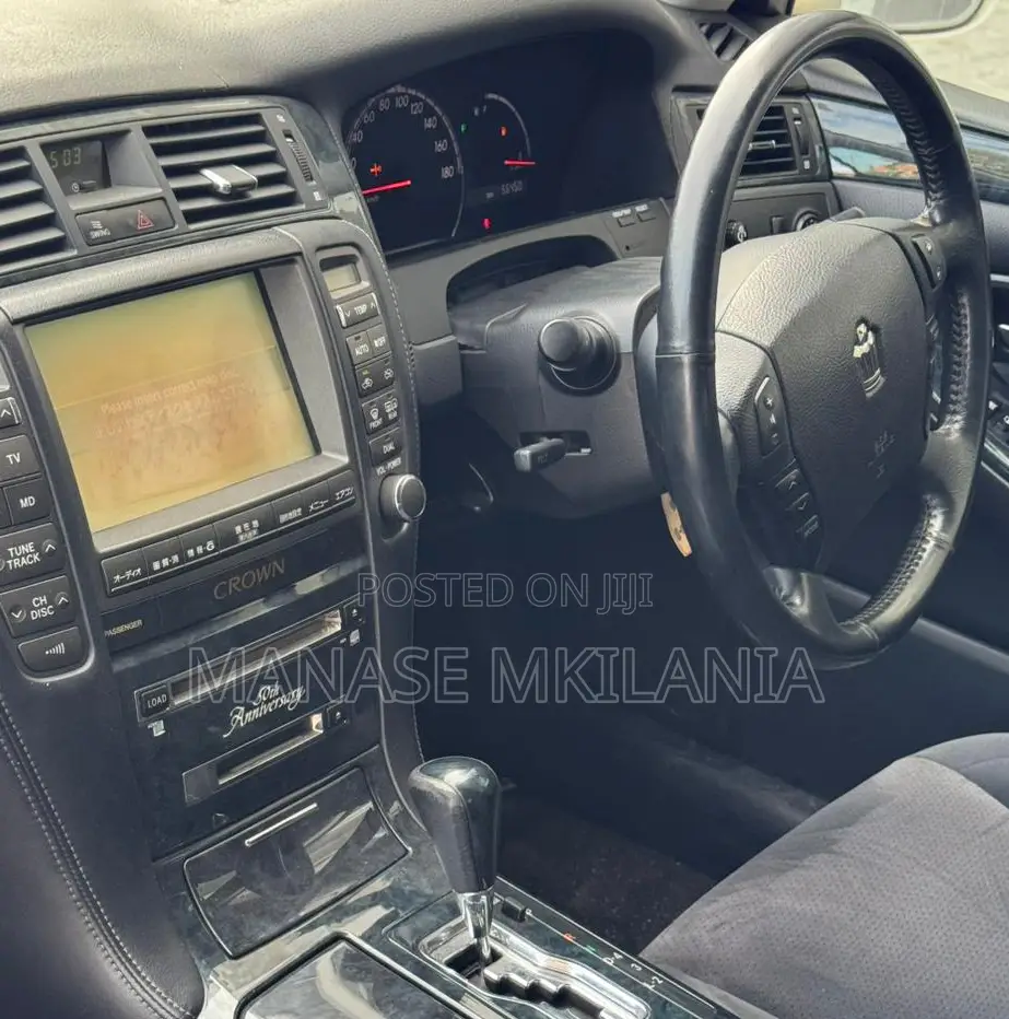 Toyota Crown 2004 White
