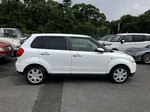Mazda Verisa 2006 Pearl