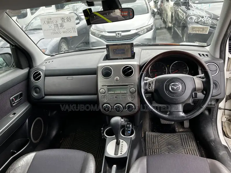 Mazda Verisa 2006 Pearl