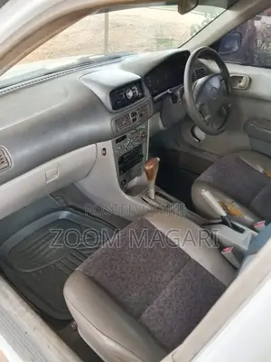 Toyota Corolla 1997 White