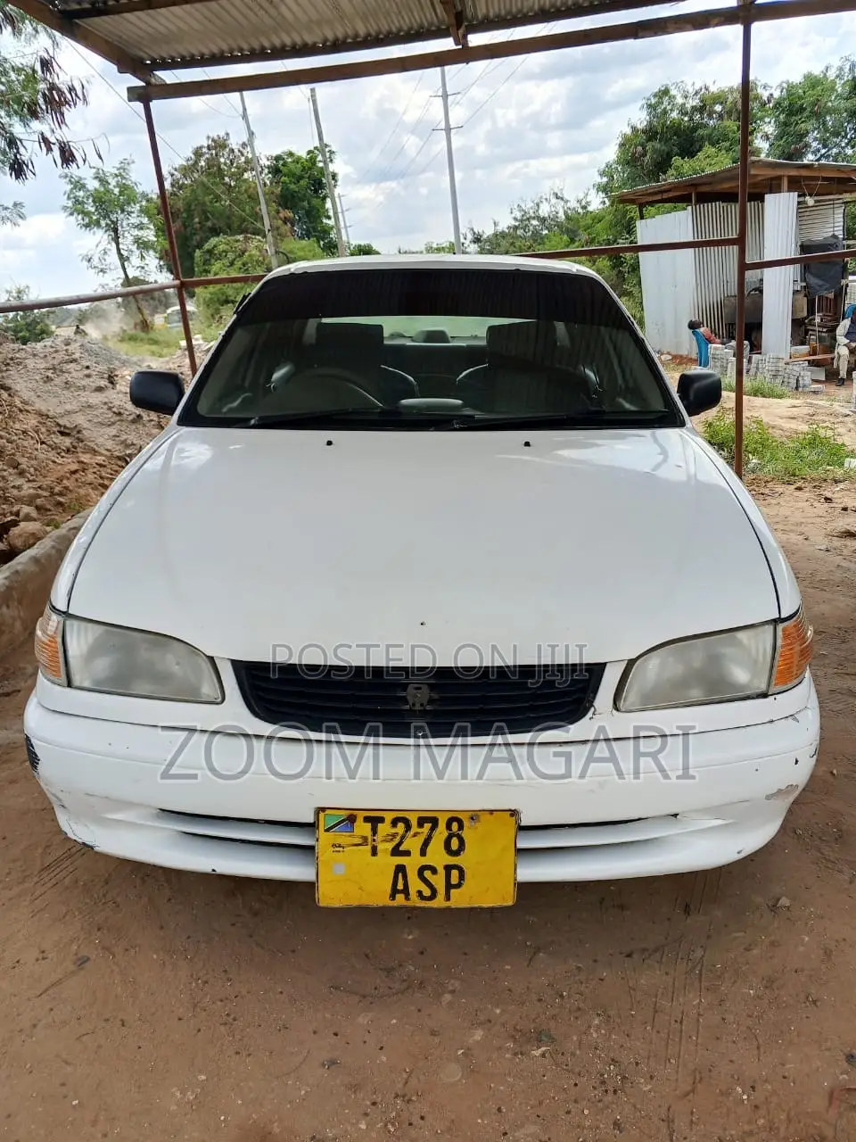 Toyota Corolla 1997 White