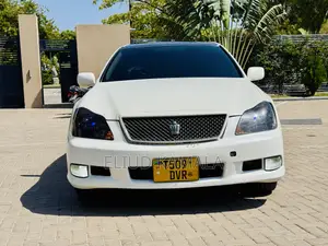 Toyota Crown 2006 White