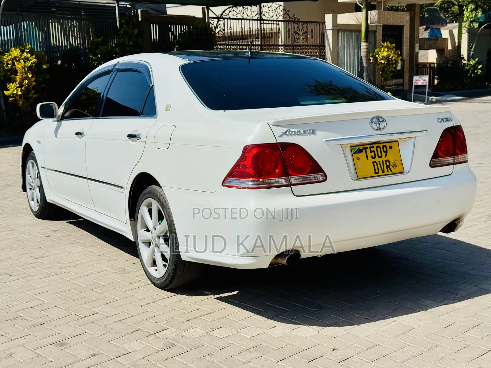 Toyota Crown 2006 White
