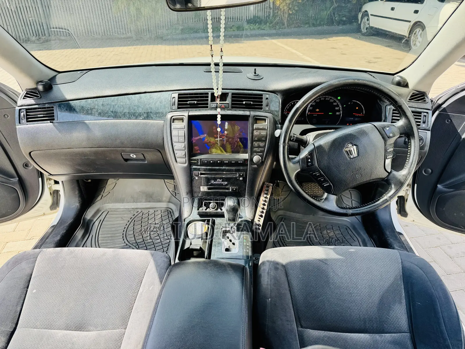 Toyota Crown 2006 White