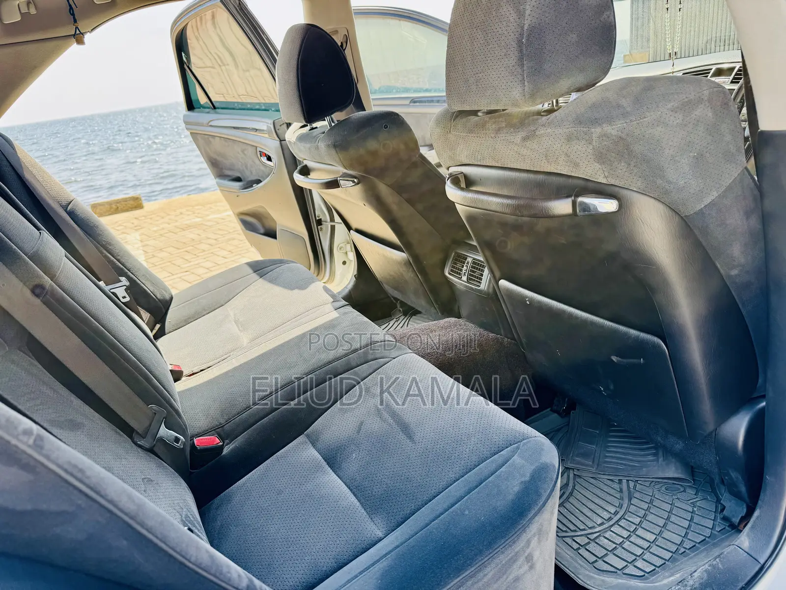 Toyota Crown 2006 White