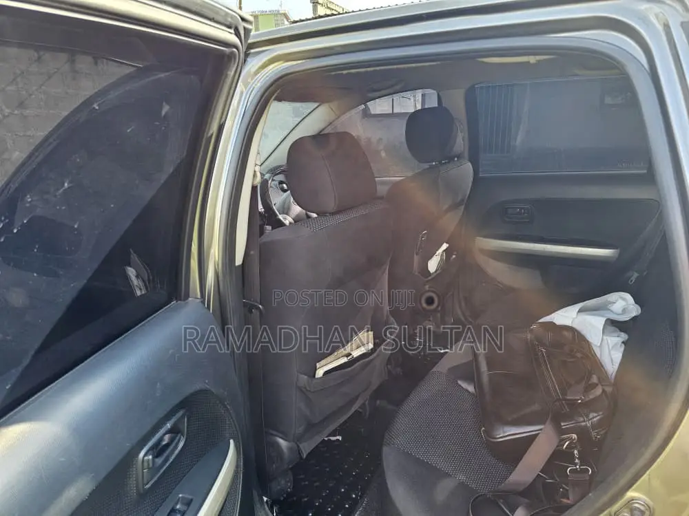 Toyota IST 2005 Gray