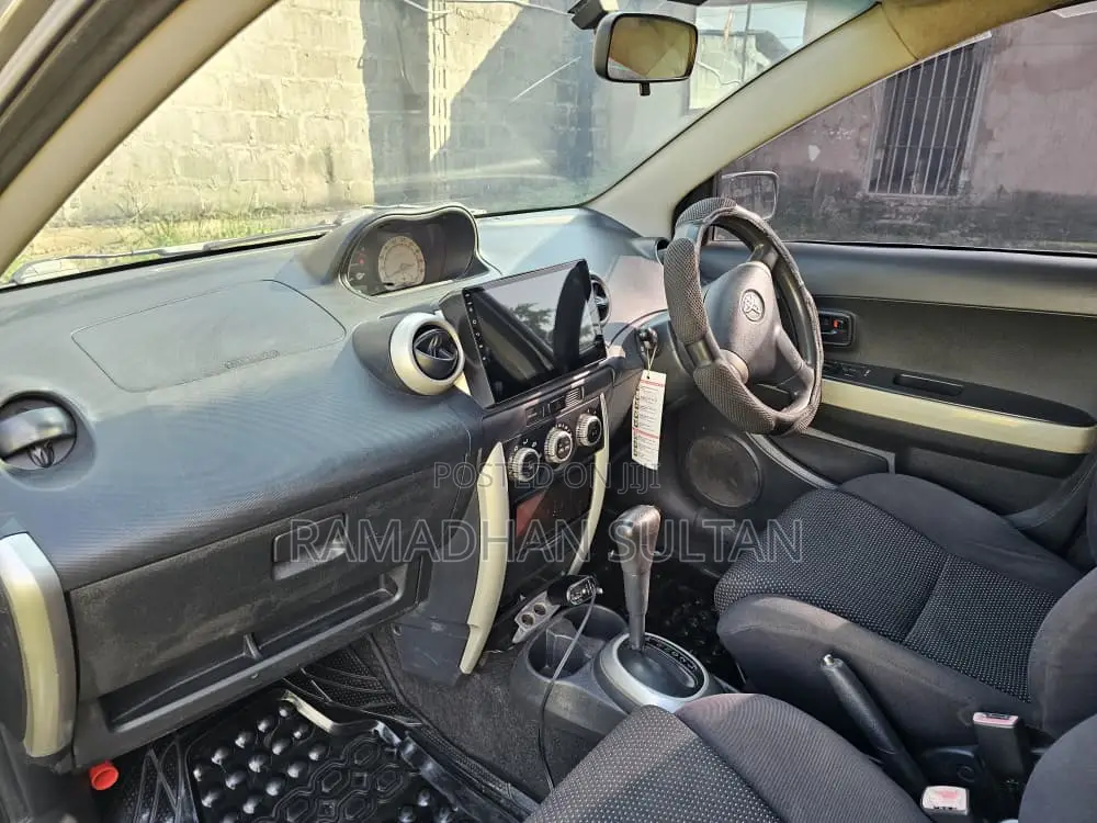 Toyota IST 2005 Gray