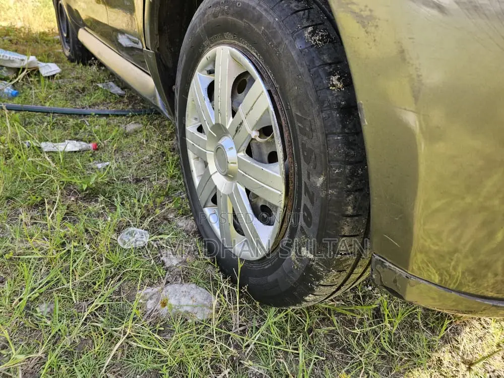 Toyota IST 2005 Gray