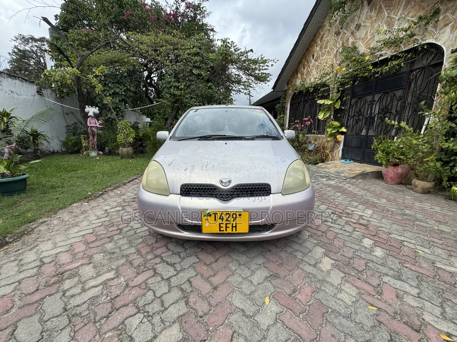 Toyota Vitz 1.0 FWD 3dr 2000 Pink