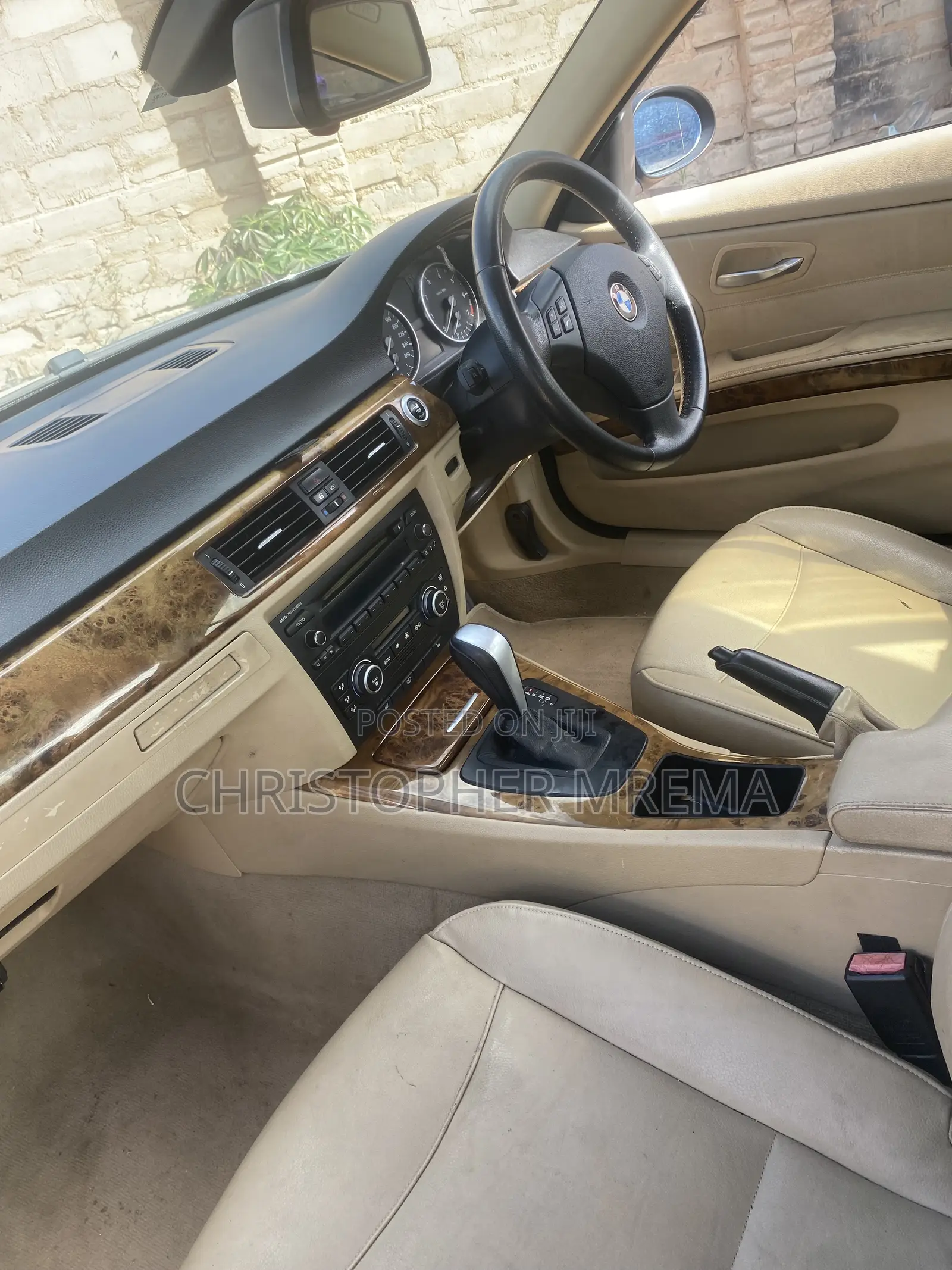 BMW 320i 2022 Black