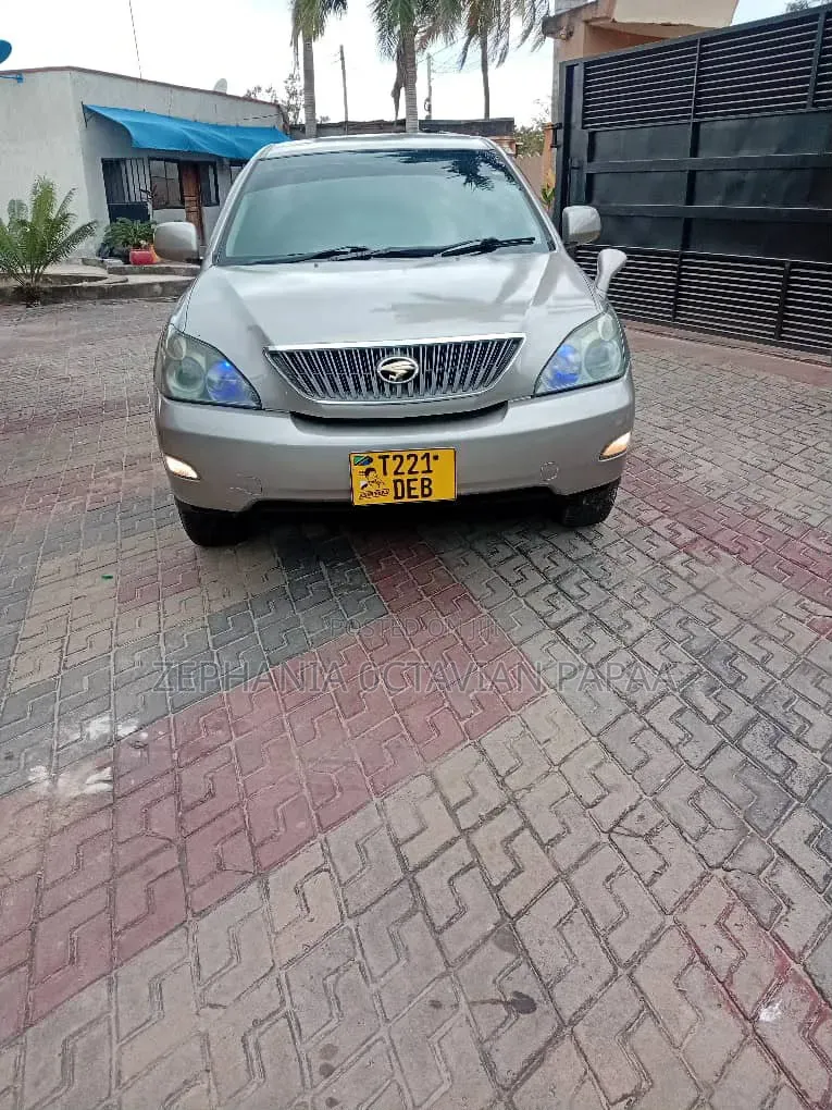 Toyota Harrier 2005 Silver