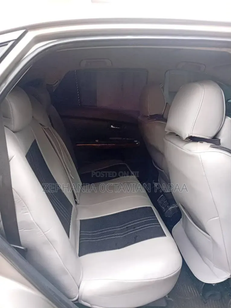Toyota Harrier 2005 Silver