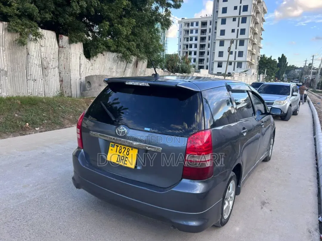 Toyota Wish 2006 Gray