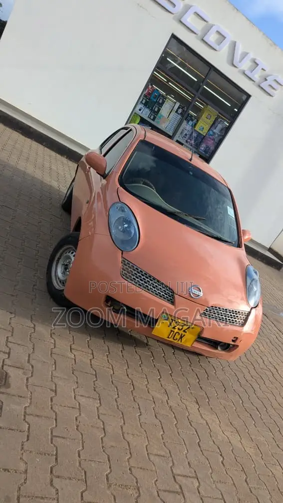 Nissan March 2006 Beige