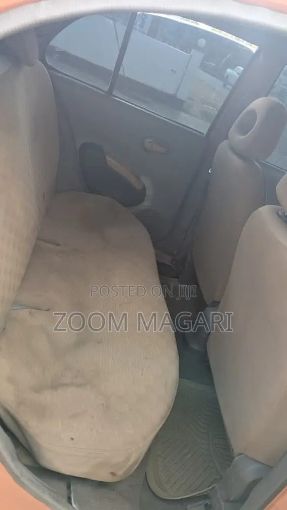 Nissan March 2006 Beige